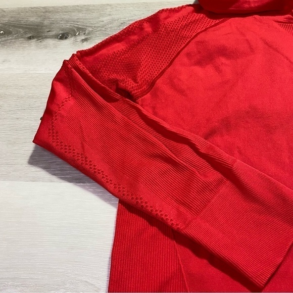 Zyia Active Sunset Red Peak Performance Seamless Perforated Hoodie, Size Large - Picture 3 of 9